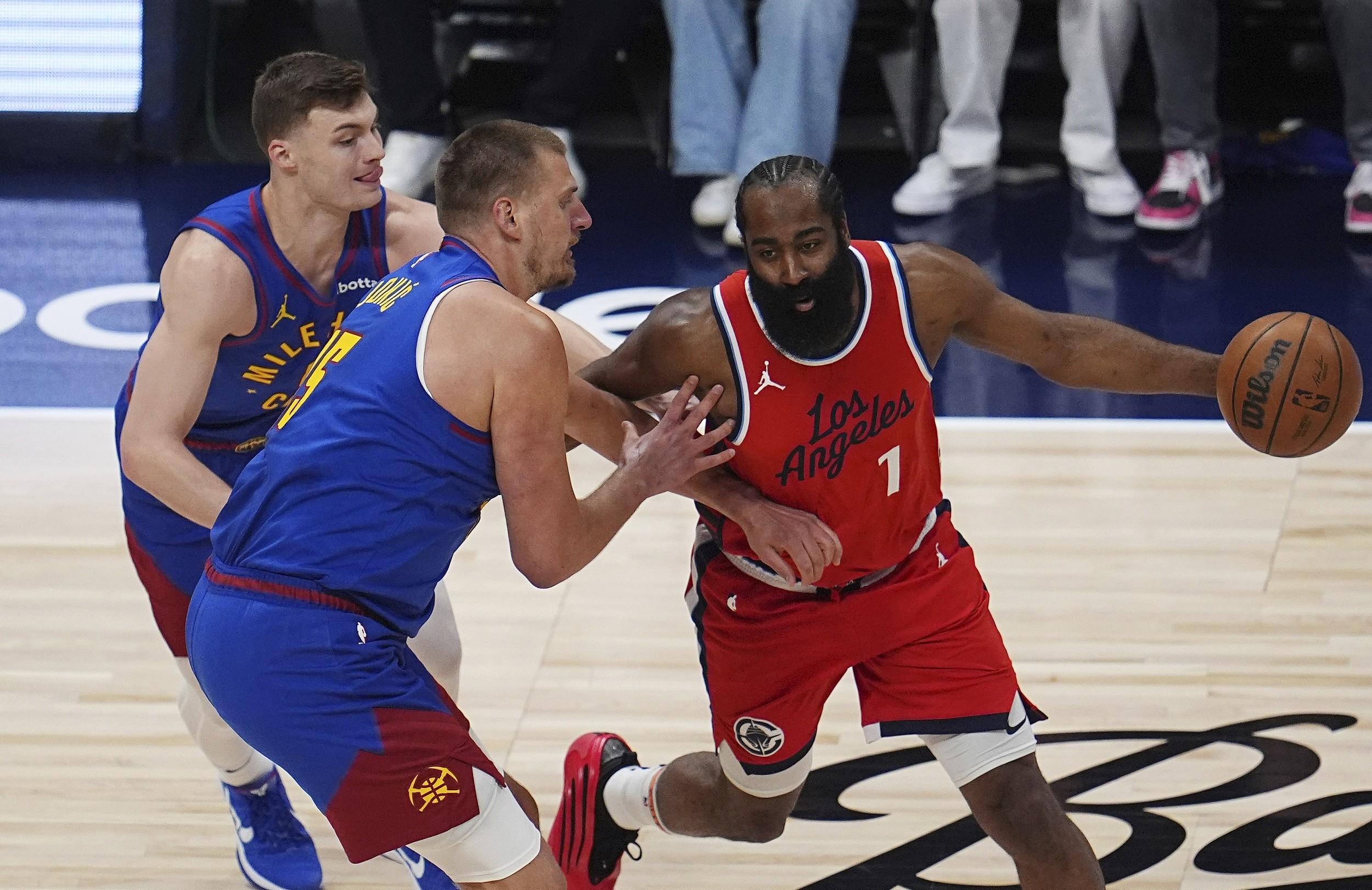 转会期NBA季后赛焦点战；上海海港止住颓势；压力陡增；赛季目标并未改变(曼联新赛季目标)