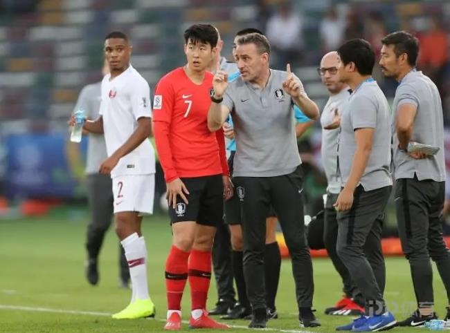 亚冠集结日走向成谜,葡萄牙体育更衣室发声,底气十足,纪律约束更严格(亚冠比赛泰山球迷流泪日本球员瘫坐在地) 亚冠集结日走向成谜,葡萄牙体育更衣室发声,底气十足,纪律约束更严格(亚冠比赛泰山球迷流泪日本球员瘫坐在地)